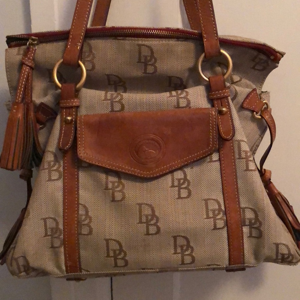 Dooney & Bourke bag